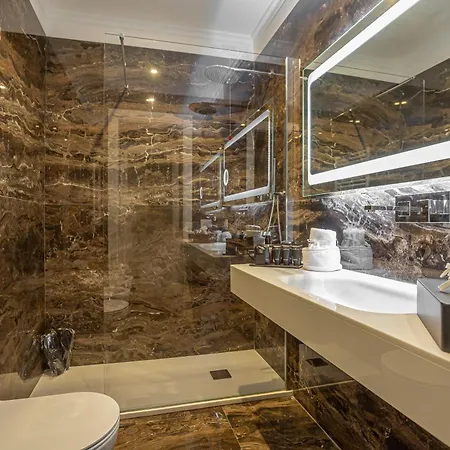 Luxury Over Time * Roma